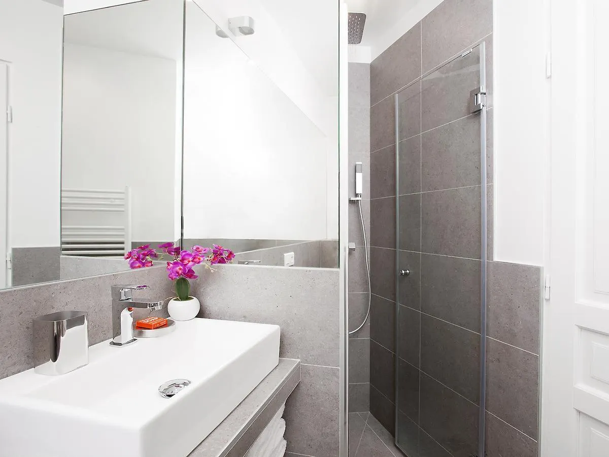 Livinparis - Luxury 4 Bedrooms Opera Lafayette Ii